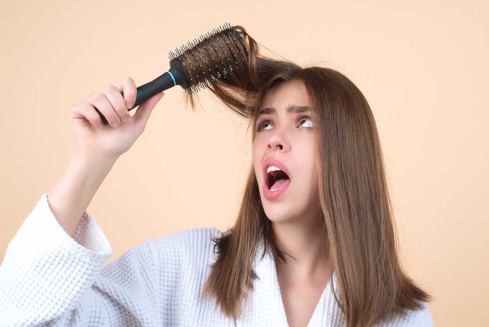 Sebel Sama Rambut Rontok? Begini Cara Mengatasinya